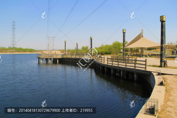 人工湖,碼頭