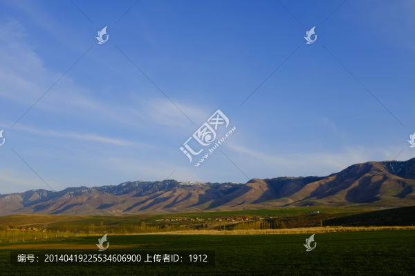 田野,遠(yuǎn)山