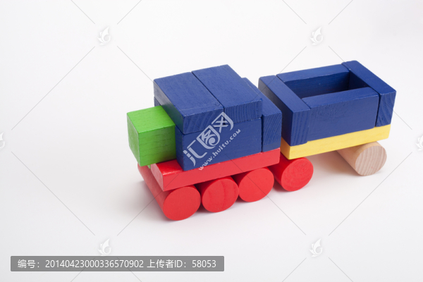 積木搭建的火車