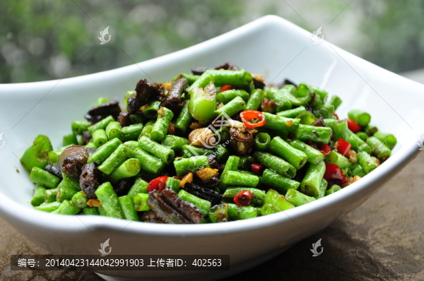 長豆角炒鱔魚