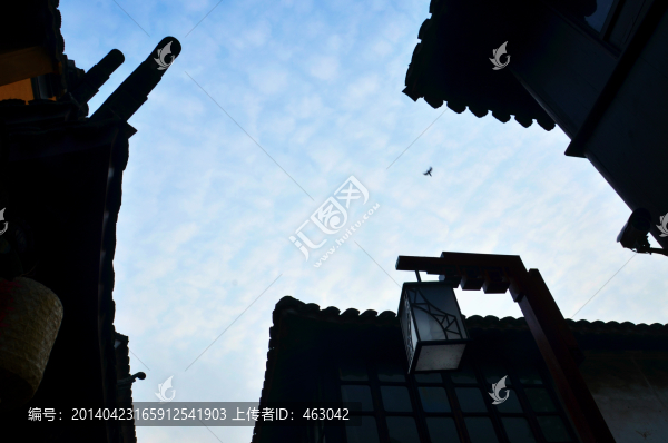 屋脊上的天空