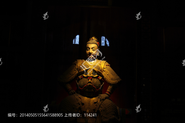 三國人物塑像