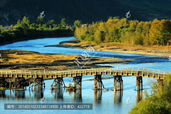 鄉(xiāng)村,小河,小橋,木橋