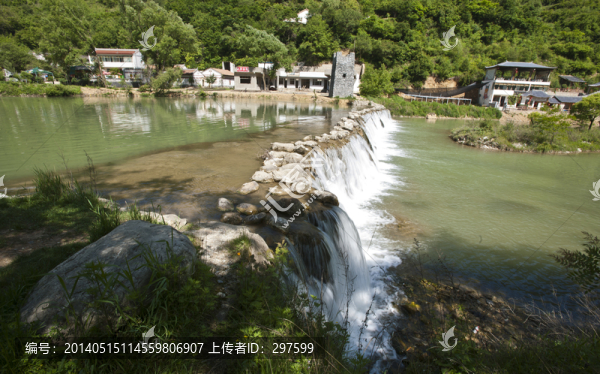官鵝溝