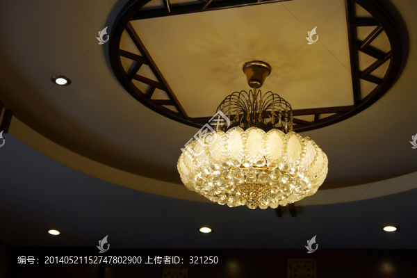 吊燈