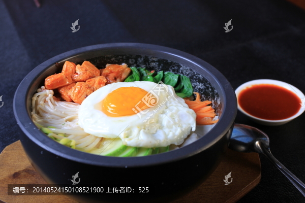 辣白菜石鍋拌飯