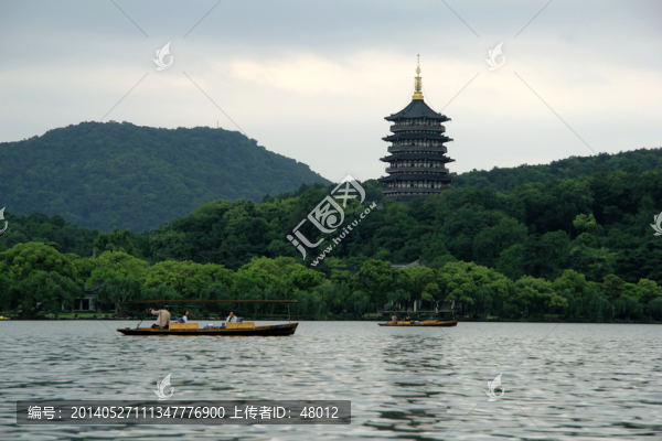 蒼翠雷峰塔