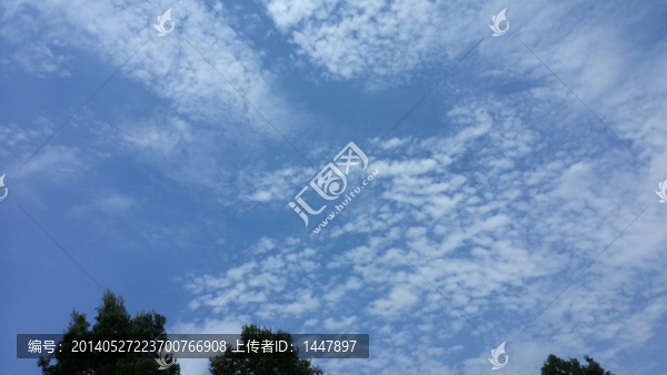 藍(lán)天白云