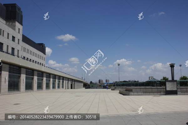 長春西站南廣場