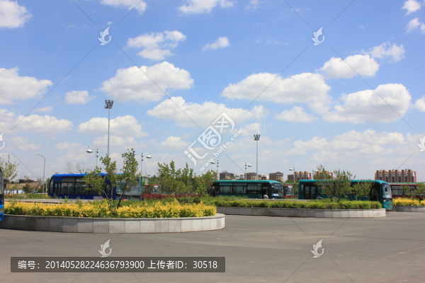 長春西站南廣場