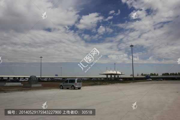 龍嘉機(jī)場停車場