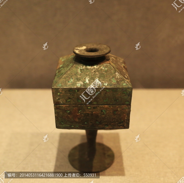 錯銀嵌綠松石云紋銅方豆