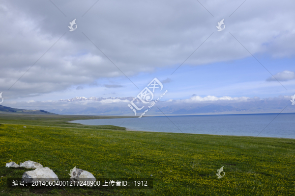 賽里木湖