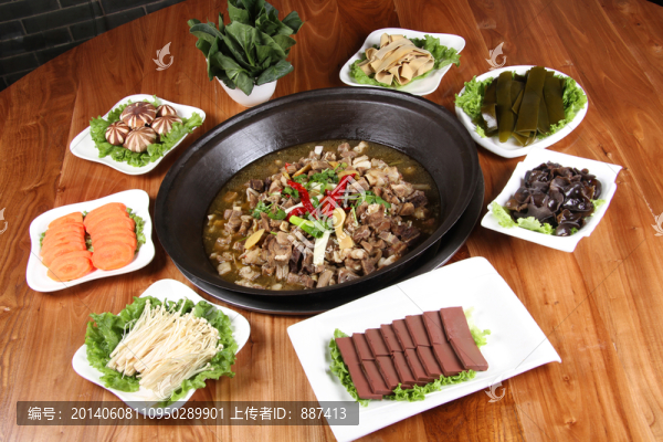 鐵鍋燉羊肉