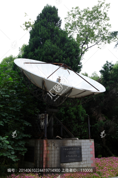 衛(wèi)星接收器