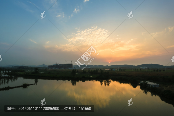 天空晚霞