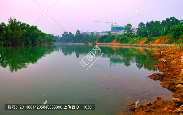 平靜的水面