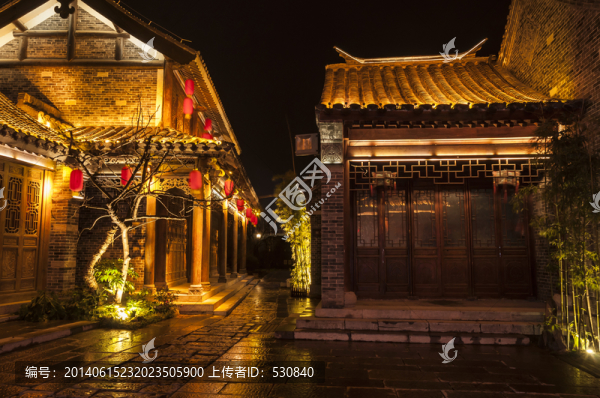 夜色闌珊下的臺(tái)兒莊古城