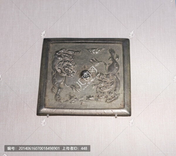 雙獅方形銅鏡
