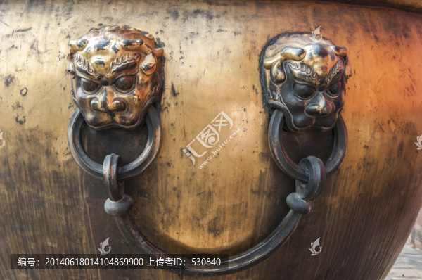 銅水缸