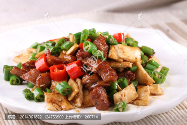 尖椒豆腐炒牛肉