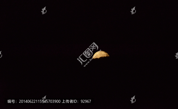 月初