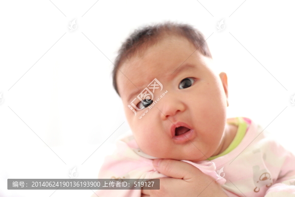 嬰兒