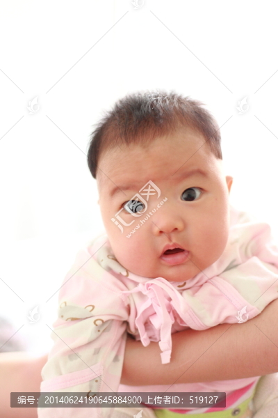 嬰兒
