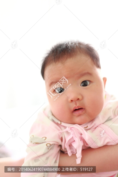 嬰兒