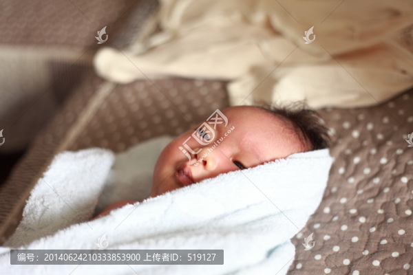 嬰兒