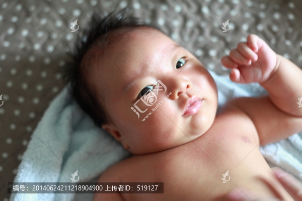 嬰兒