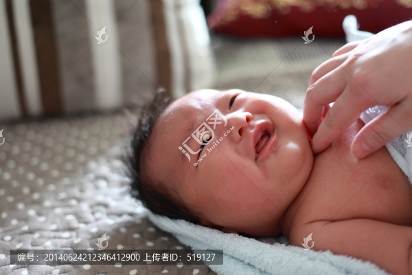 嬰兒