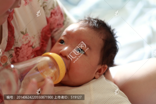 嬰兒