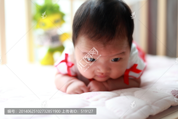 嬰兒