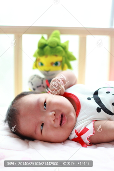 嬰兒