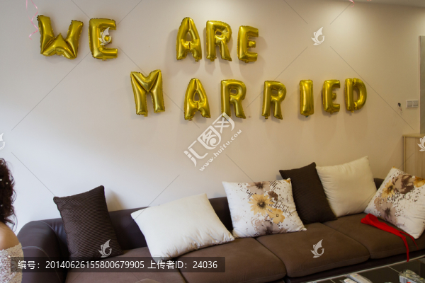 我們結(jié)婚了,墻壁裝飾