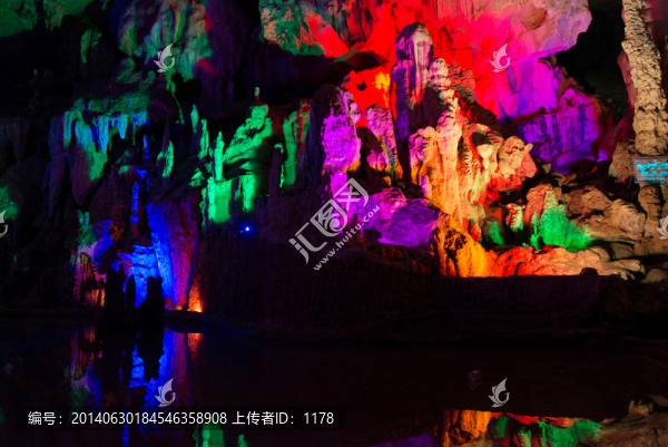 溶洞奇觀