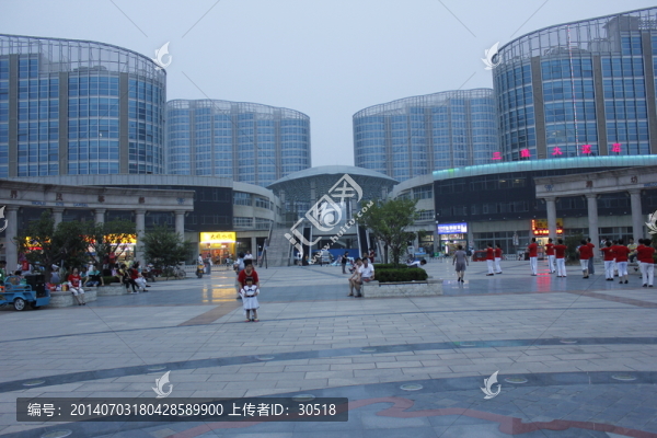 濰坊火車站的廣場舞