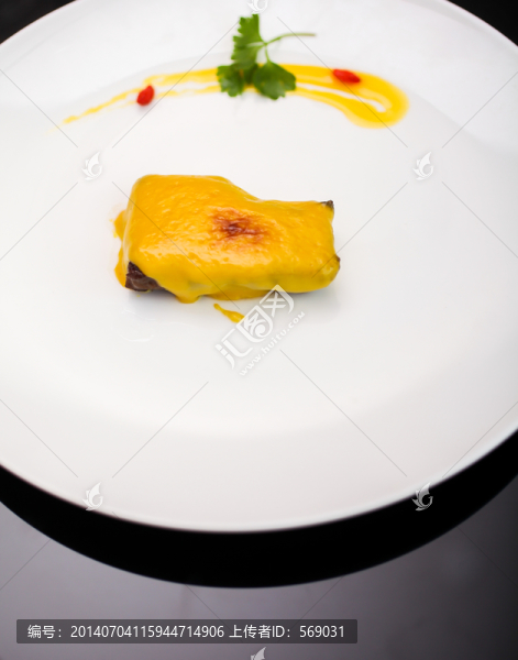 蛋黃鵝肝
