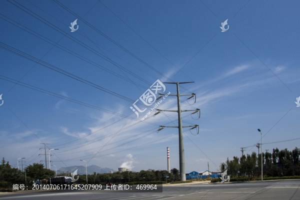 高壓線,電線,藍(lán)天,白云,汽車