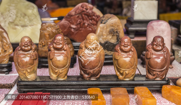 5個(gè)小佛像石雕