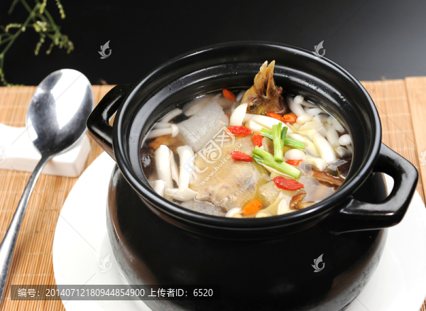 云南天麻燉老鴿