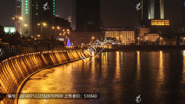 海堤夜景