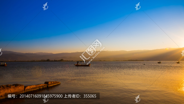 邛海