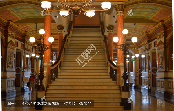 美國(guó)市政大樓樓梯