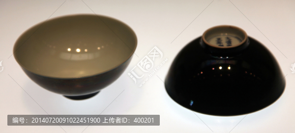 一對烏金釉碗