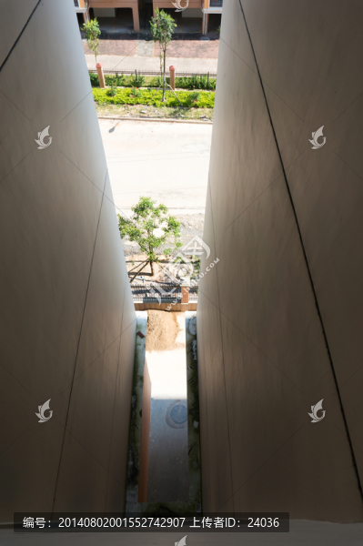 高層建筑,樓間隙