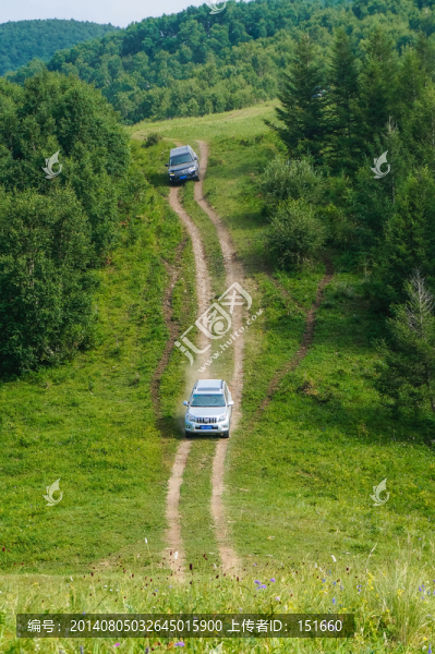 越野汽車山坡地形駕駛