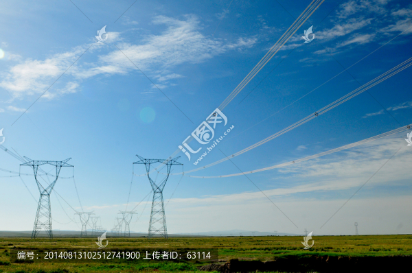 大美青海,藍(lán)天白云,輸電線路