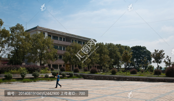 學(xué)校,、晨讀